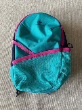 Quechua Kids Teal and Pink Daypack